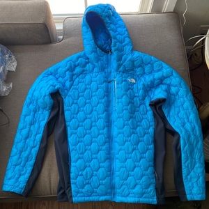 Northface Men’s Thermoball Hooded Puffer Jacket